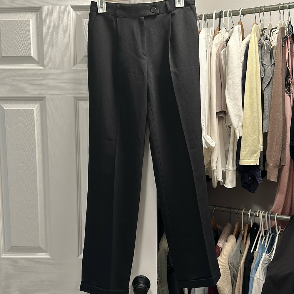 Straight med waist pants sz 4